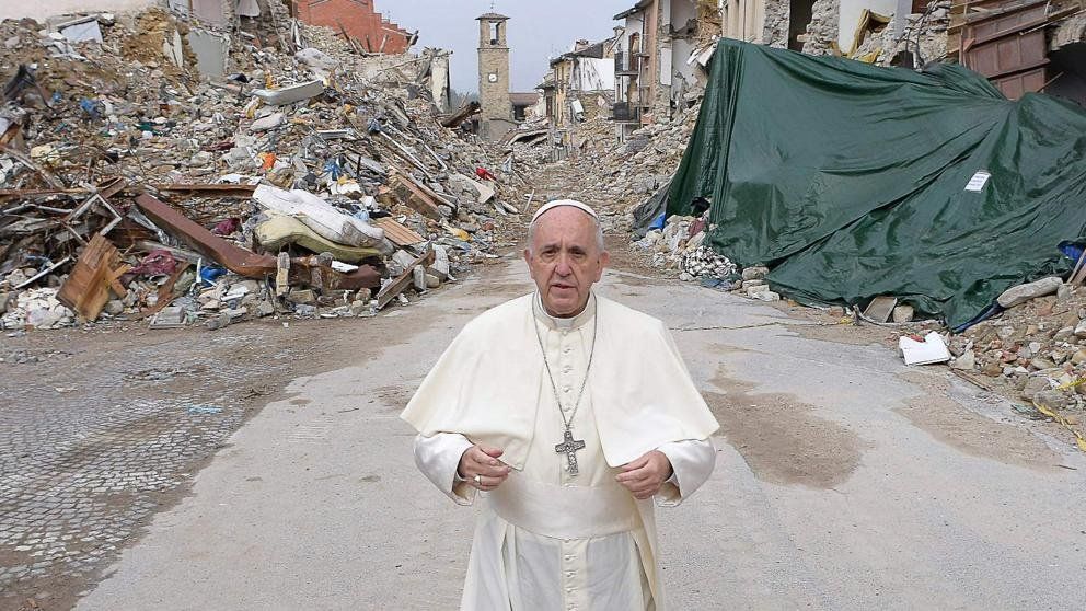 Un pequeño sismo recibió al Papa en su visita sorpresa a Amatrice
