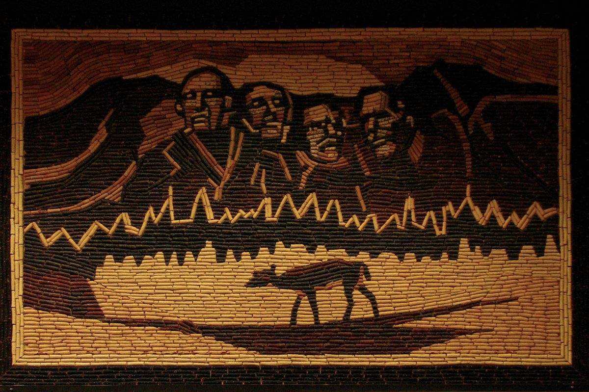 Este palacio único en el mundo tiene murales de mazorca naturales. Este palacio único en el mundo tiene murales de mazorca naturales.