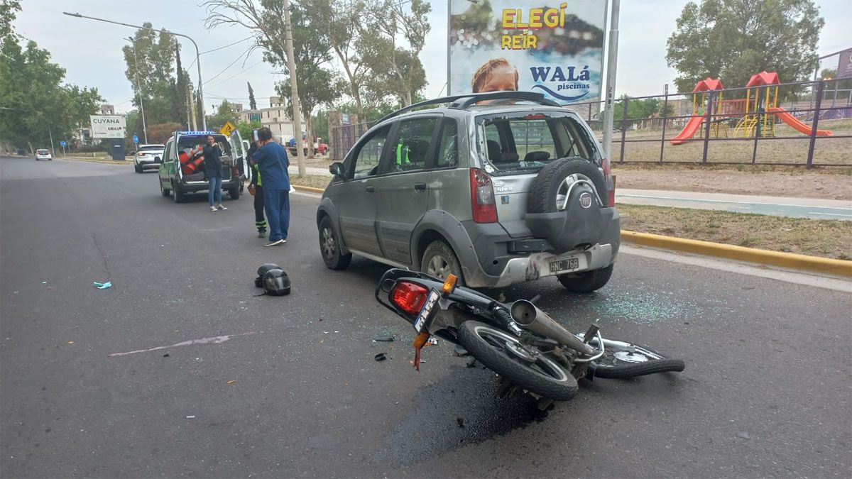 Las víctimas que iban en la moto fueron asistidas por militares chilenos que están en Mendoza por un simulacro de terremoto.