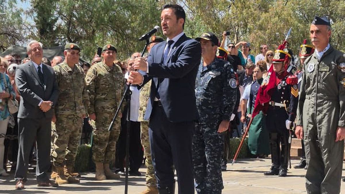 Luis Petri en Mendoza. Luis Petri en Mendoza.