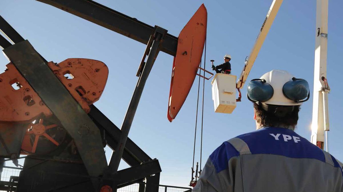 YPF confirmó que en octubre perforará más de 12 pozos en Mendoza