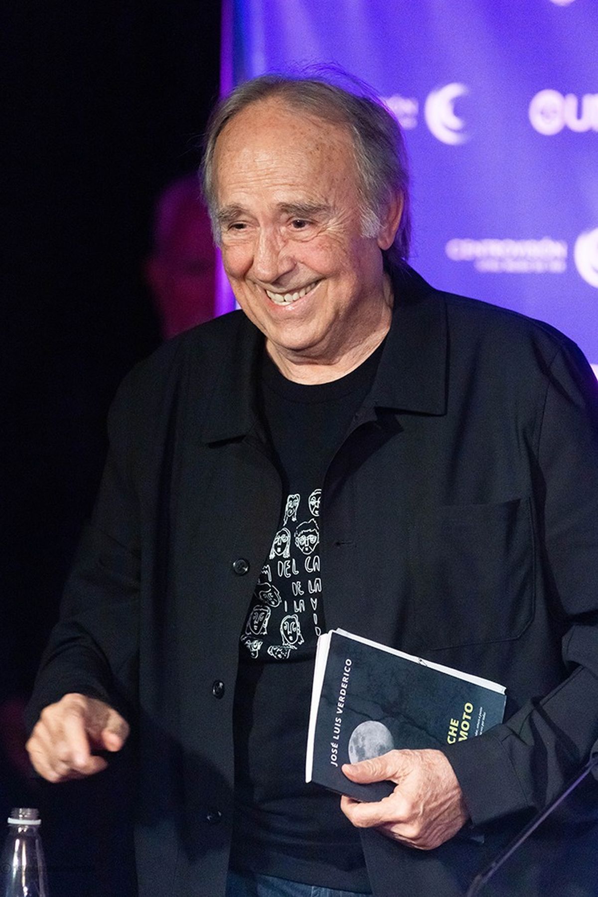 Joan Manuel Serrat se llevó de Mendoza el cariño institucional y popular y una novela sobre los terremotos en Mendoza. Foto: Cristián Lozano