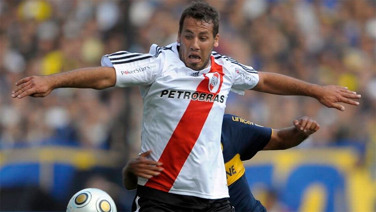 El Ogro Fabbiani chicaneó a los hinchas de Boca, pero se arrepintió.