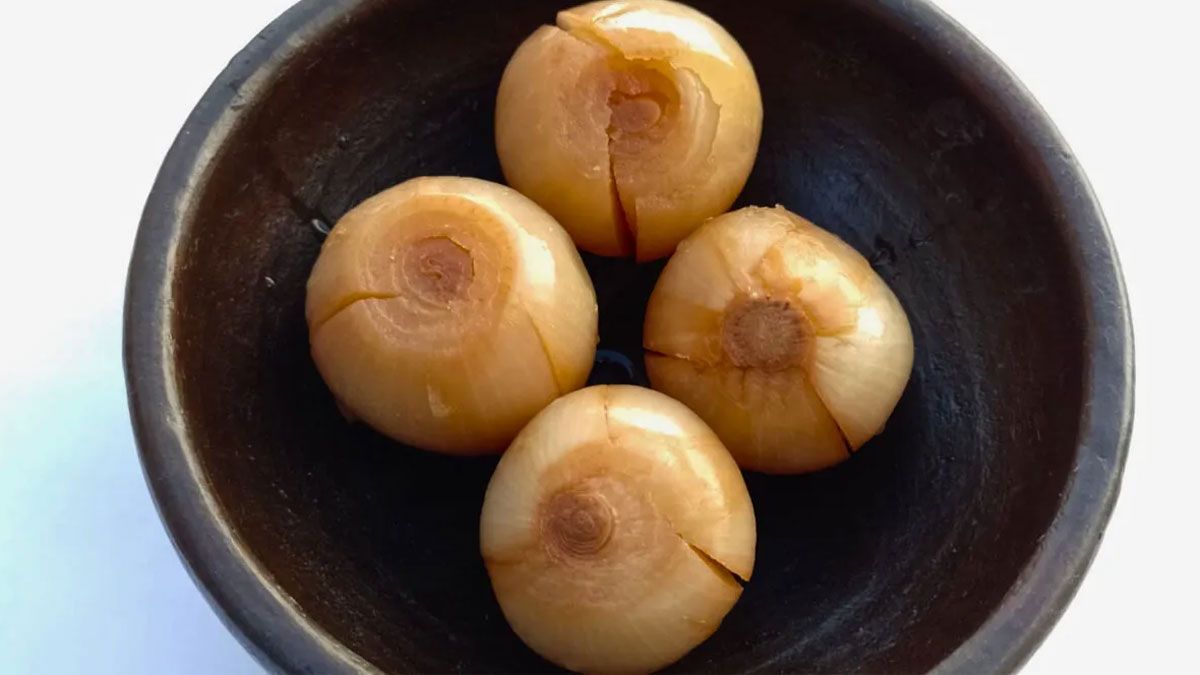 Cómo hacer cebollitas en escabeche en vinagre: la receta para guardar y consumir todo el año