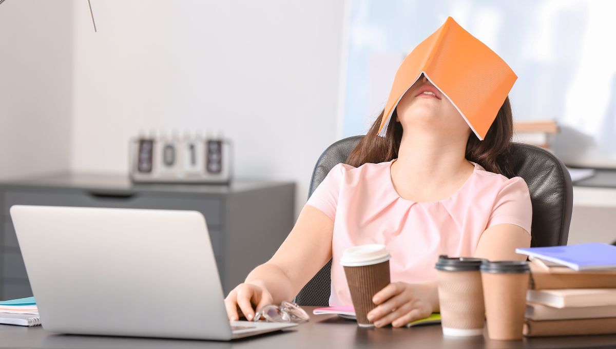 Momentos del día que te están robando la energía y no te das cuenta