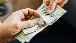 Tanto el dólar oficial como el blue fueron a la baja este miércoles 6 de mayo. Cómo quedó la brecha