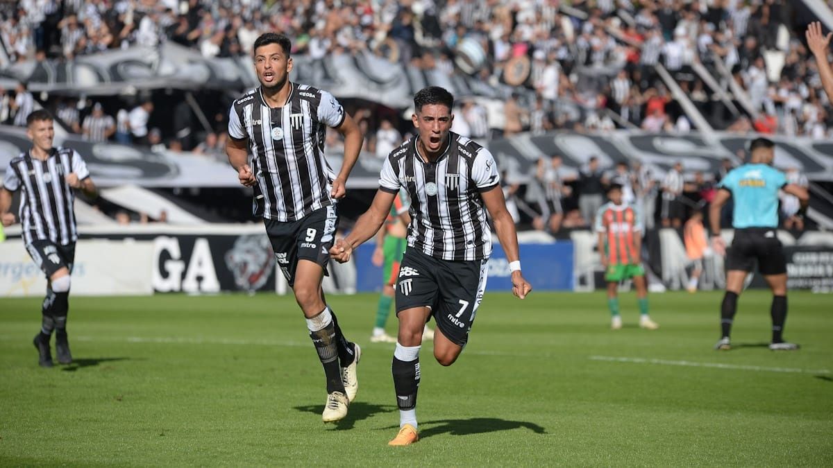 Matías Recalde viene de marcar un gol en Gimnasia y Esgrima ante Agropecuario.