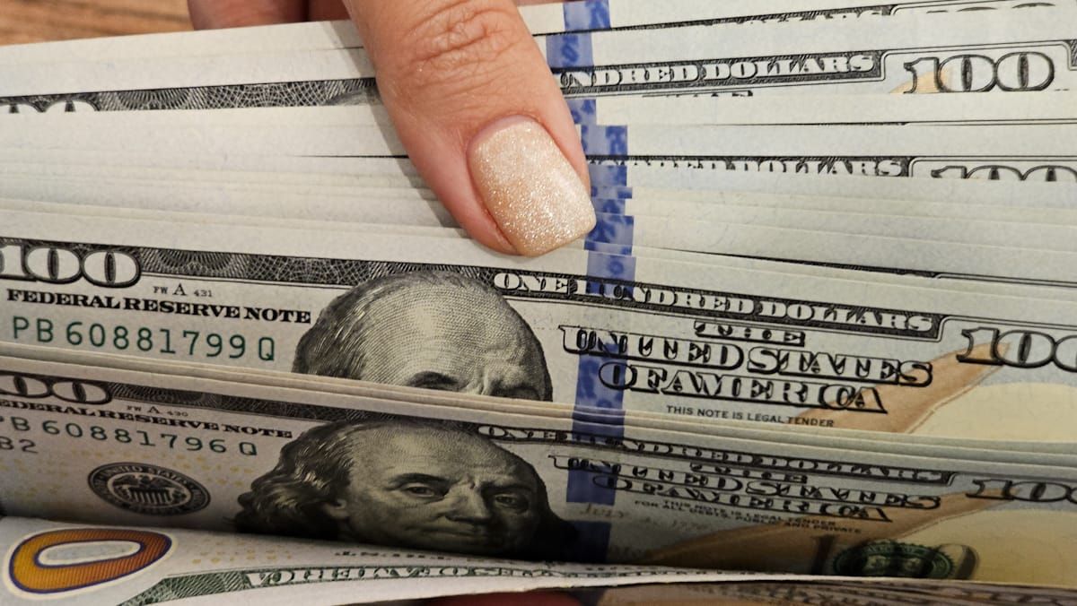 Tras el fin del cepo subió 15% el dólar oficial.