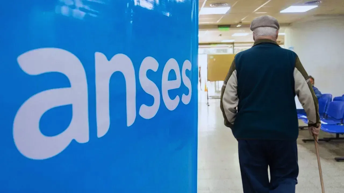 ANSES hizo oficial el aumento de jubilados, pensionados, AUH y SUAF en agosto
