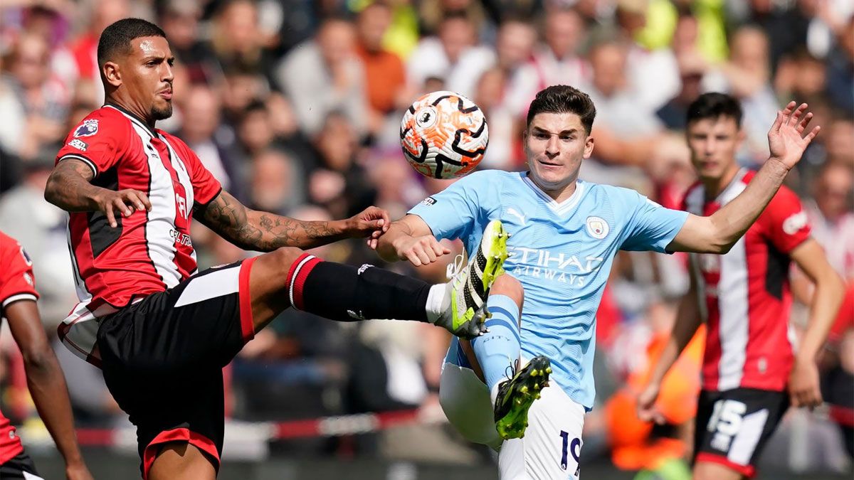 Julián Álvarez marcha muy bien con el Manchester City.