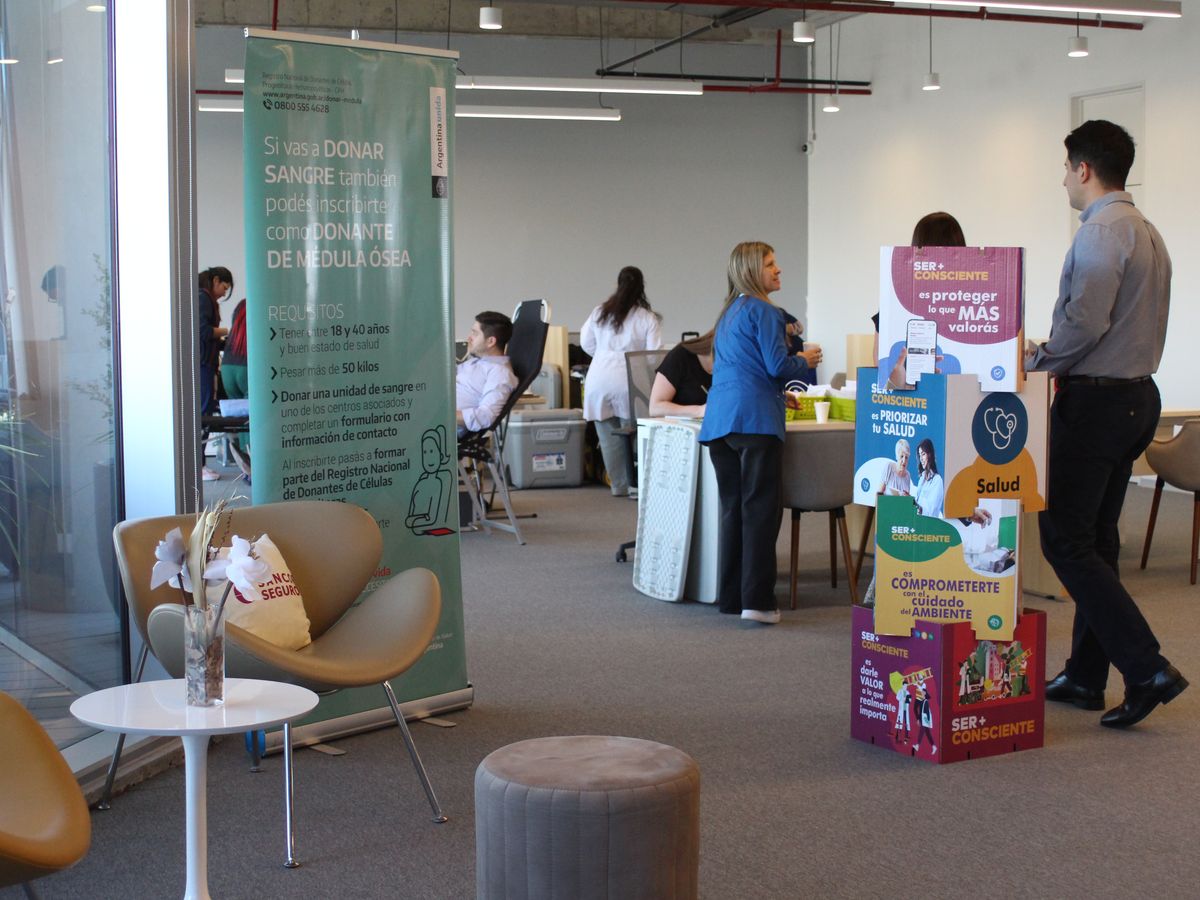La octava colecta de Sangre de Campeones cont&oacute; con una gran convocatoria de empleados, clientes y directivos de Sancor Seguros, unidos por el compromiso de donar sangre y salvar vidas.