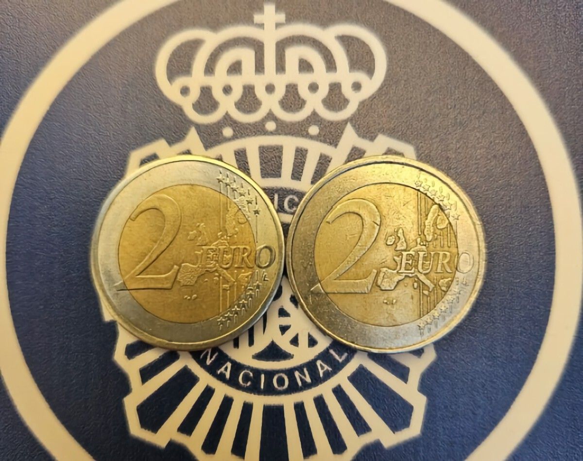 Son las pequeñas imperfecciones las que hacen más fácil de identificar estas monedas. Son las pequeñas imperfecciones las que hacen más fácil de identificar estas monedas.