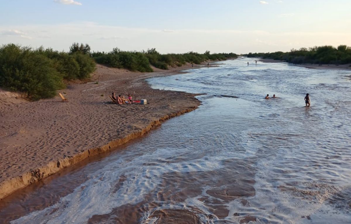 Este lunes parte del caudal erogado del río Mendoza llegó a La Asunción en Lavalle, tras 15 años de sequía.