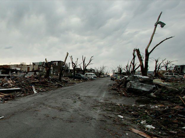 Se elevó a 116 el número de muertos por el tornado que azotó Joplin, Missouri