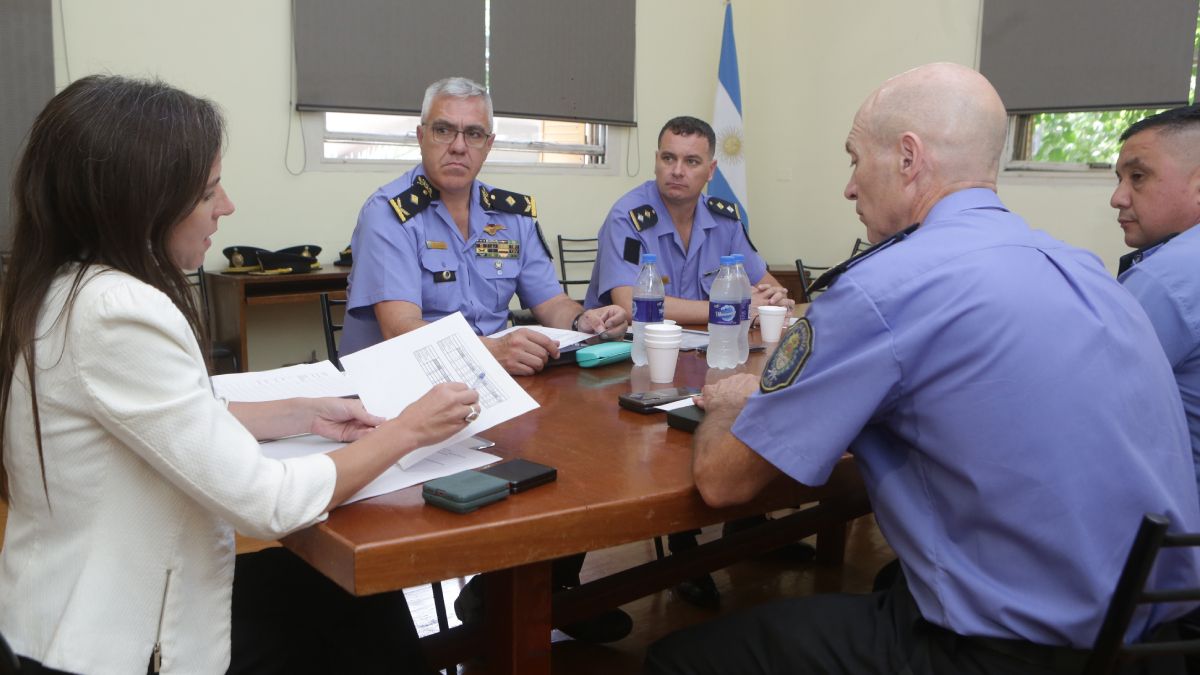 La ministra de Seguridad, Mercedes Rus, avanzó con dos resoluciones para limitar y controlar el otorgamiento de las licencias psiquiátricas a los policías y la definición de las consideradas enfermedades catrastróficas. La ministra de Seguridad, Mercedes Rus, avanzó con dos resoluciones para limitar y controlar el otorgamiento de las licencias psiquiátricas a los policías y la definición de las consideradas enfermedades catrastróficas.