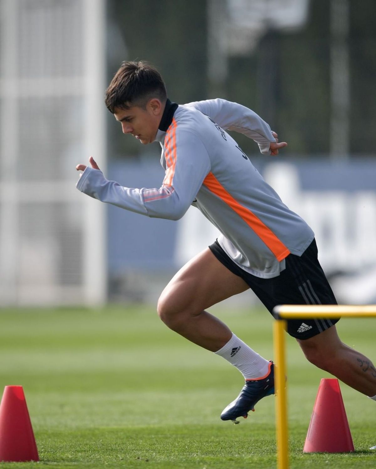 Paulo Dybala podría dejar la Juventus tras la discusión con Massimiliano Allegri