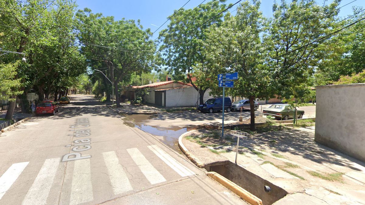 La víctima estaba a una cuadra de su casa donde fue asaltada en plena Sexta Sección, de Capital.