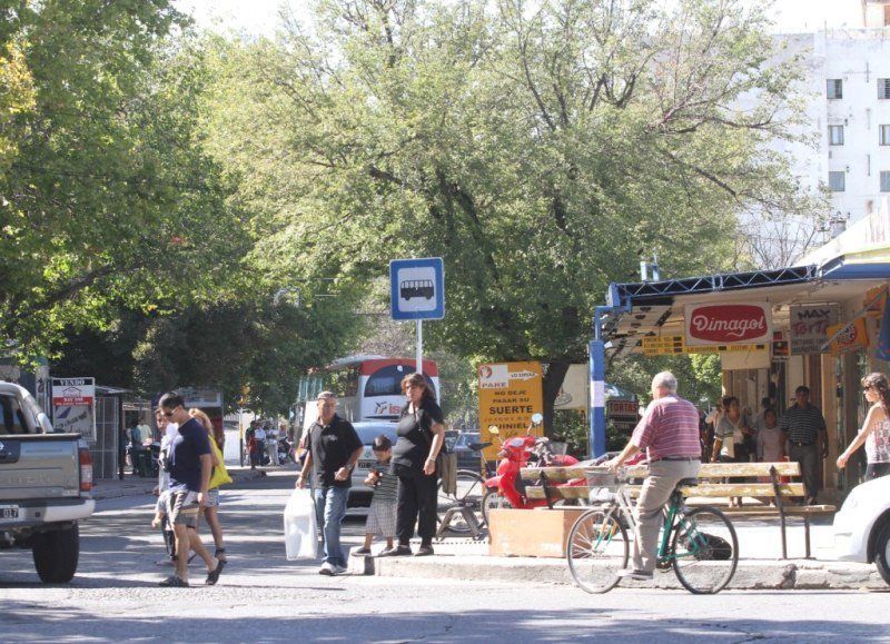 A partir de hoy cambian las paradas de colectivos