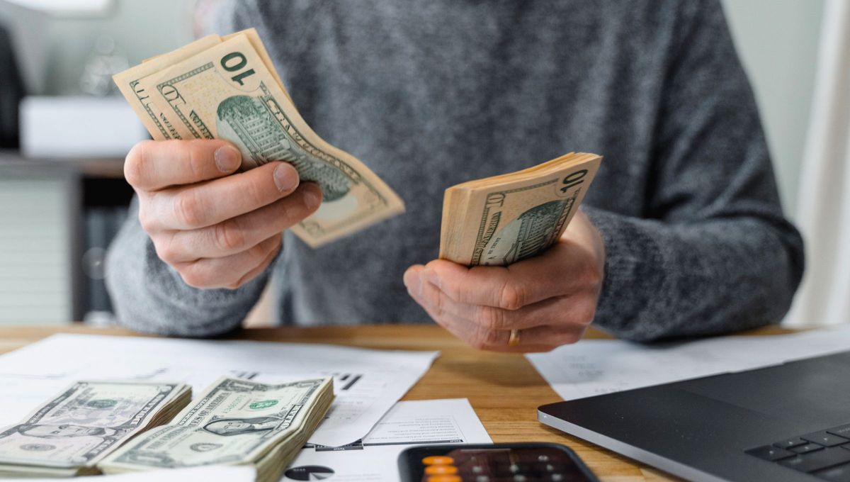 El misterio sobre el faltante de dinero en el banco. Imagen ilustrativa. El misterio sobre el faltante de dinero en el banco. Imagen ilustrativa.