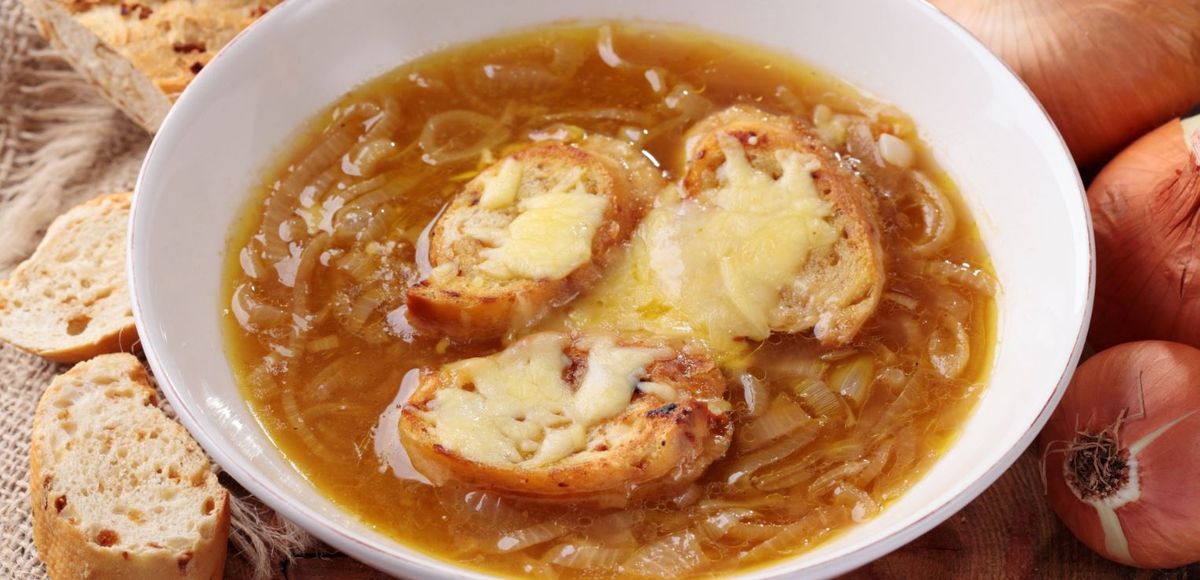 Beneficio de tomar sopa de cebolla. Beneficio de tomar sopa de cebolla.