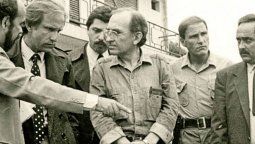 La historia detrás de la foto de Alberto Fernández con un socio del clan Puccio