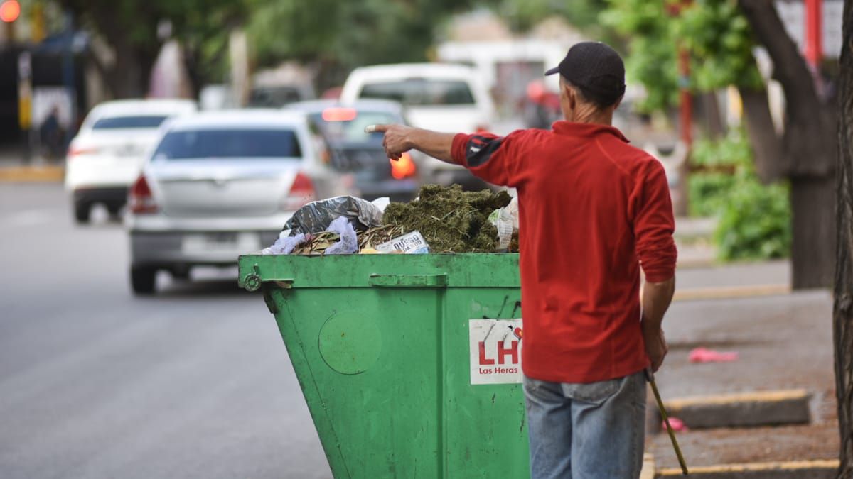 En Las Heras no habrá recolección de residuos urbanos durante este jueves. En Las Heras no habrá recolección de residuos urbanos durante este jueves.