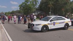 Tiroteo en Florida: un hombre atacó una tienda, mató a tres afroamericanos y fue abatido