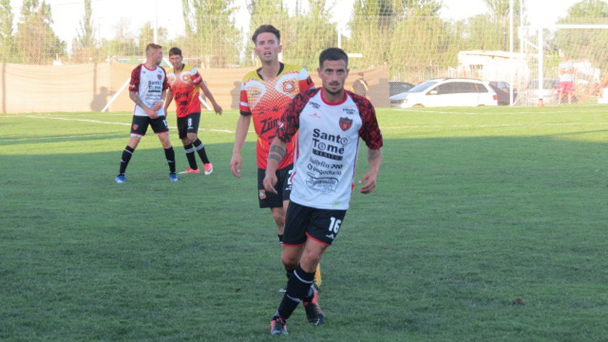 Alfio Lorenzo convirtió un gol y selló el triunfo de FADEP ante Deportivo Bowen.