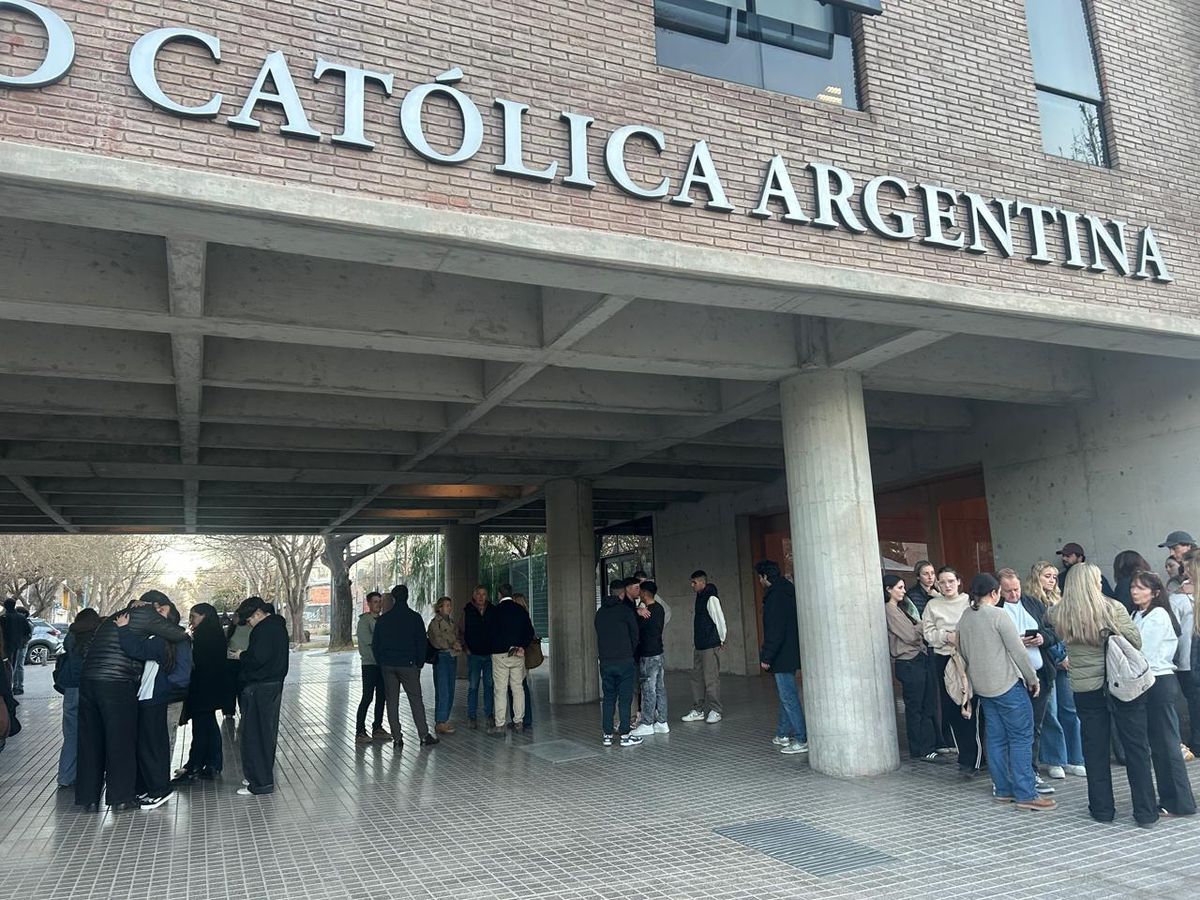 La UCA ofició una misa en memoria de Rosario, una de las hermanas fallecidas en el accidente de Maipú.