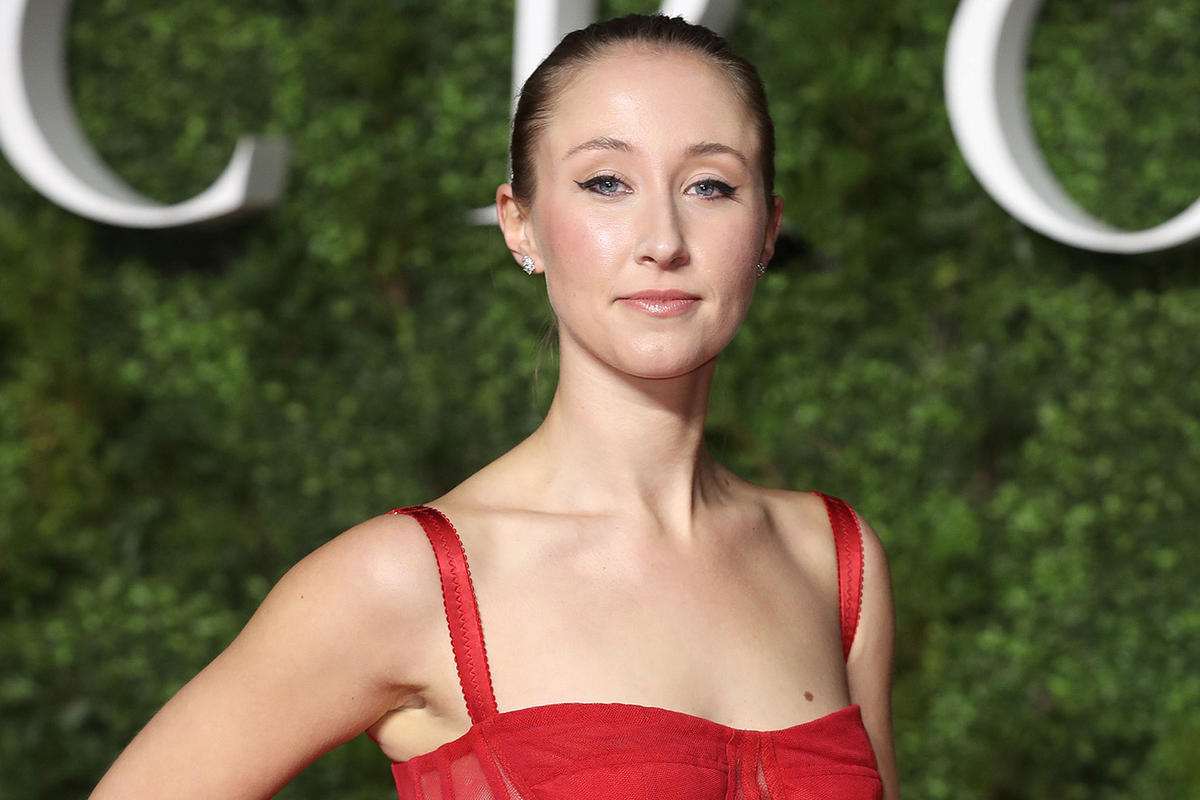 Erin Doherty es la protagonista de la miniserie de Prime Video. Imagen: Instagram