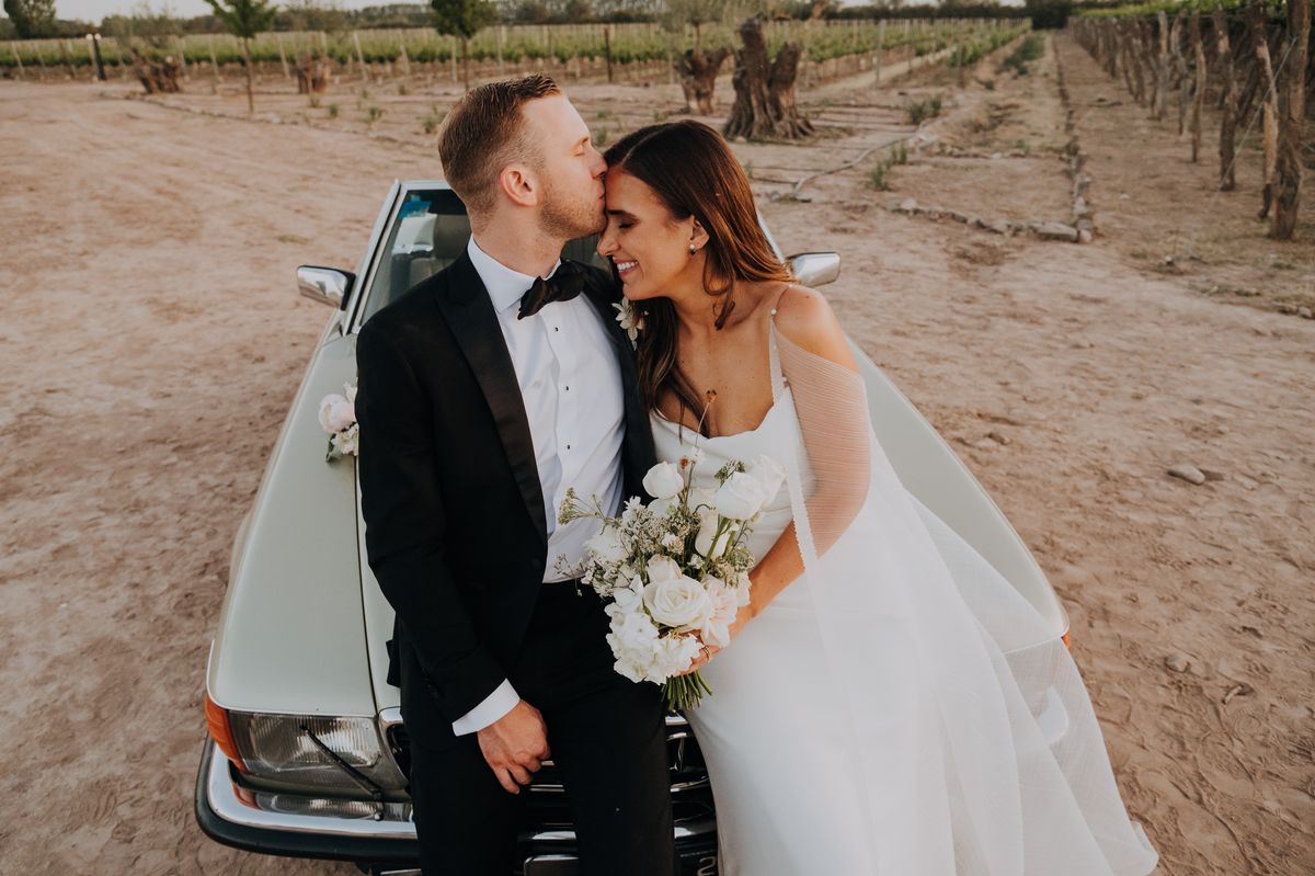 La naturaleza de montaña, el fotógrafo y quien organiza la ceremonia son testigos de lujo en las La naturaleza de montaña, el fotógrafo y quien organiza la ceremonia son testigos de lujo en las