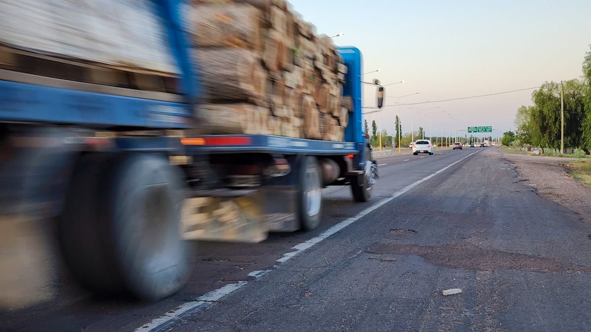 Las empresas adjudicatarias adujeron la imposibilidad de hacer la obra de reparación de la trocha de carga pesada en el Acceso Sur.