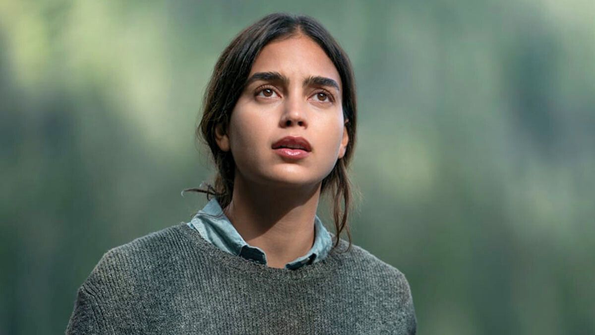 La actriz Melissa Barrera interpreta a Liv Lozano en la serie de Netflix.