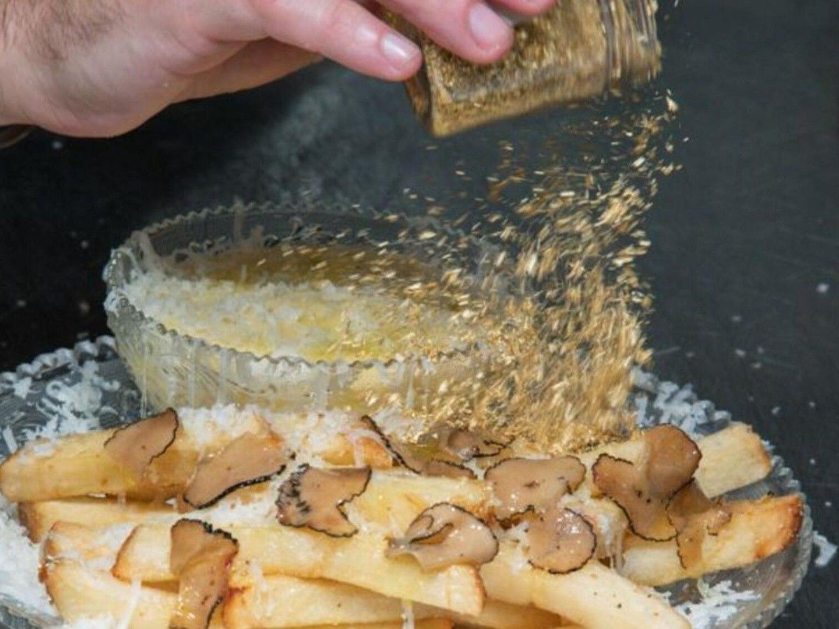 Las papas fritas más caras del mundo: ¡tienen aderezo de oro!