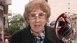 Envenenó y mató a los hijos de la nueva novia de su ex con huevos de Pascuas. Envenenó y mató a los hijos de la nueva novia de su ex con huevos de Pascuas.