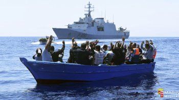 Hallaron un barco con 67 migrantes en las islas Cícladas griegas