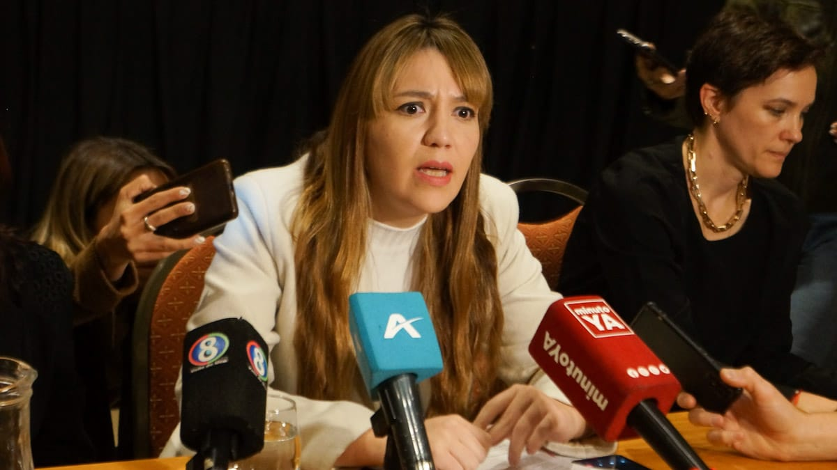 Janina Ortiz y la abogada Elena Quintero. Fotos: Nicolás Ríos Janina Ortiz y la abogada Elena Quintero. Fotos: Nicolás Rios