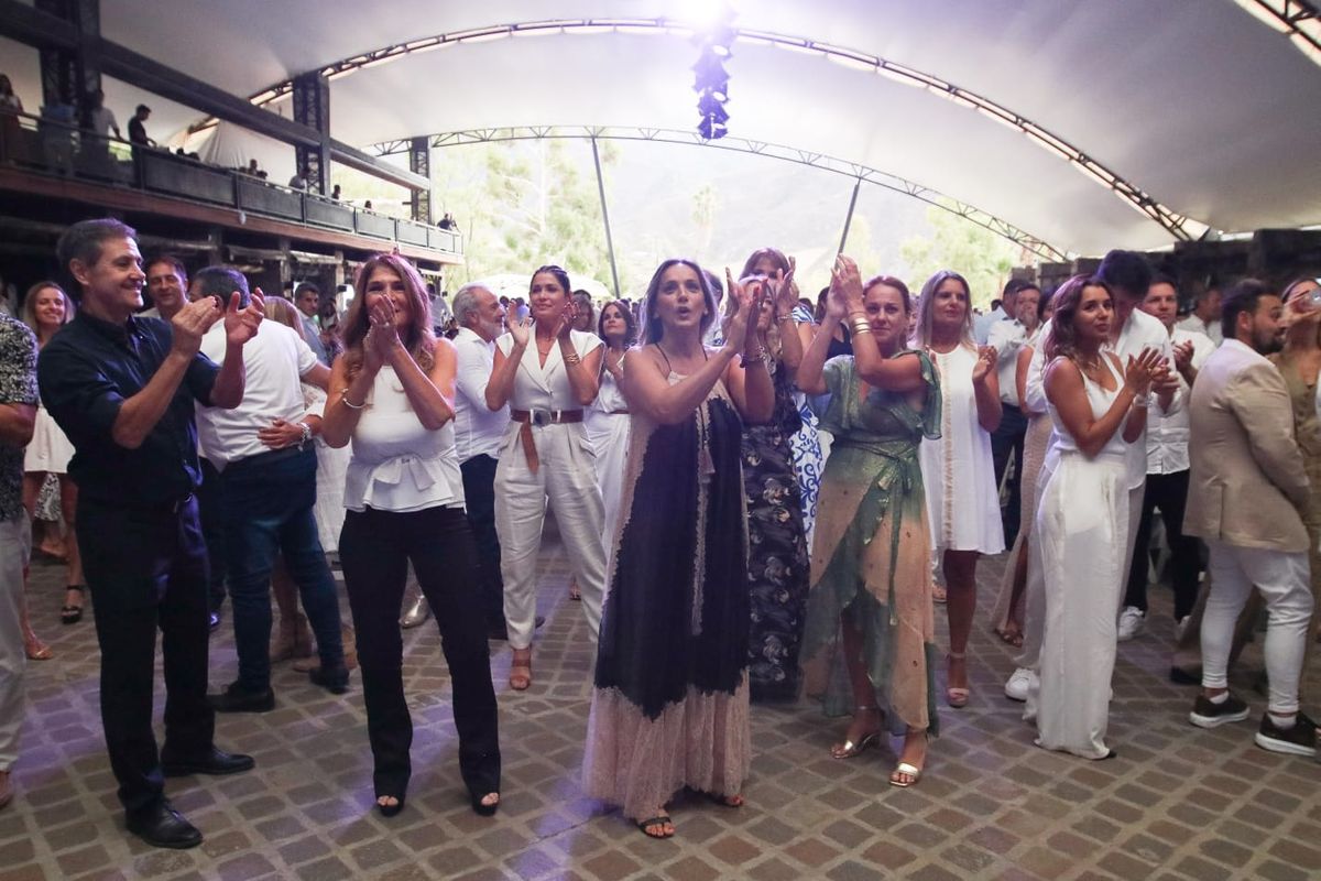 Malena Galmarini y Pamela David fueron las primeras en abrir la pista de baile.