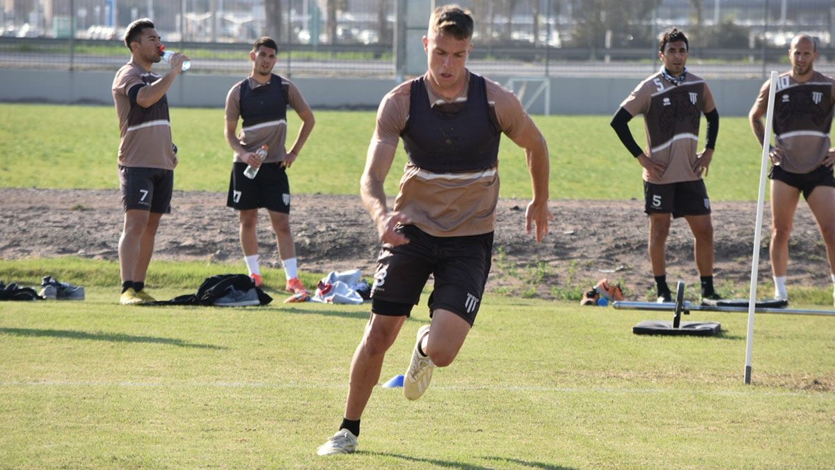 El defensor del Lobo Brian Alferez. Foto: gentileza Prensa Gimnasia y Esgrima.