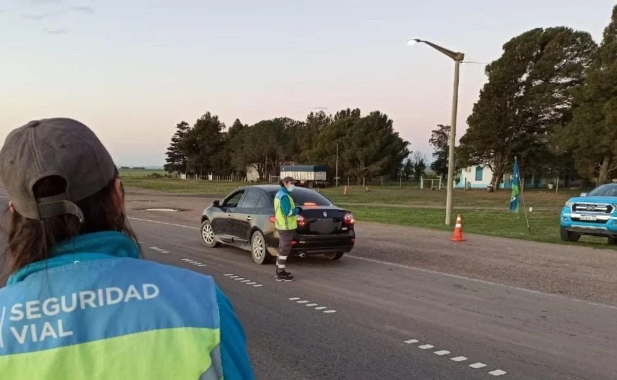 Peligroso. Un joven esquiv&oacute; un control y atropell&oacute; a un inspector municipal de tr&aacute;nsito.&nbsp;