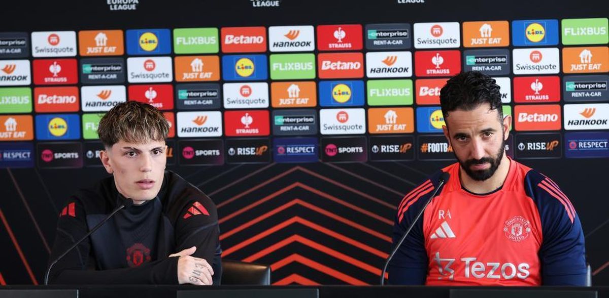 Alejandro Garnacho y Rúben Amorim en conferencia de prensa.