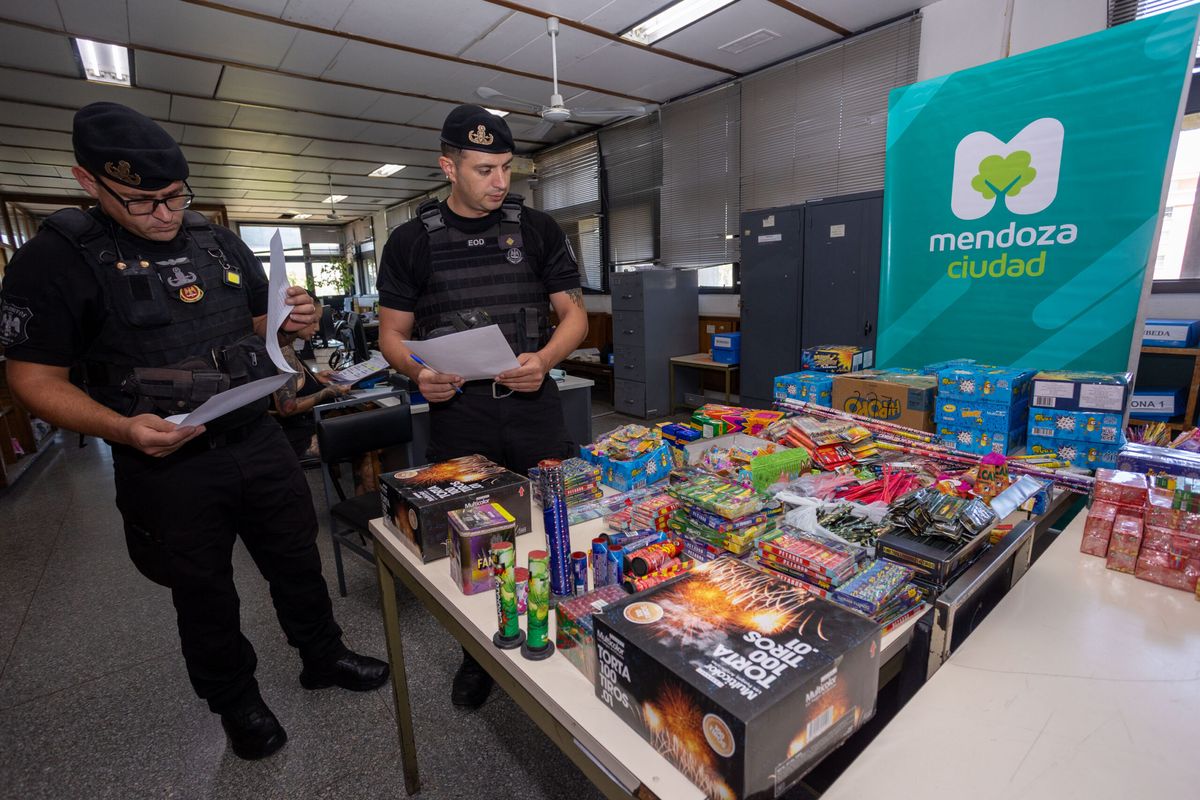 Secuestraron más de 4.500 unidades de pirotecnia en la Ciudad de Mendoza
