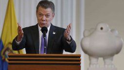 Santos recibió el premio Nobel de la Paz: Con este acuerdo