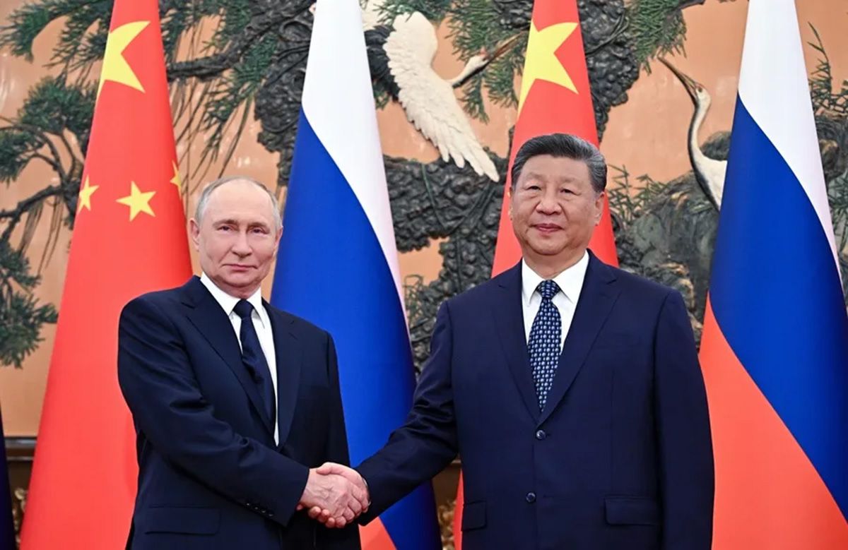 Reuni&oacute;n previa al desfile entre el presidente ruso, Vladimir Putin, y el presidente chino, Xi Jinping, en Pek&iacute;n, China (Archivo). Cr&eacute;dito: EFE/ Sergey Bobylev /Sputnik /Kremlin Pool.