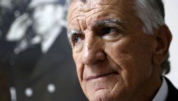 Gioja llamó boludo a Macri por ir a tocarles el timbre a los vecinos