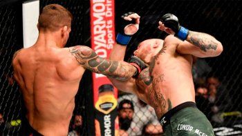 McGregor recibió un tremendo nocaut de Dustin Poirier