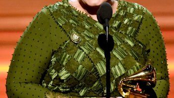 Adele se baja de los escenarios por problemas de salud