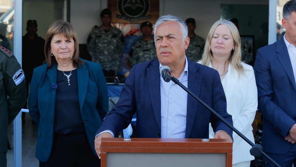 El gobernador Alfredo Cornejo durante su alocución en la inauguración de la nueva sede de Gendarmería Nacional en Mendoza.