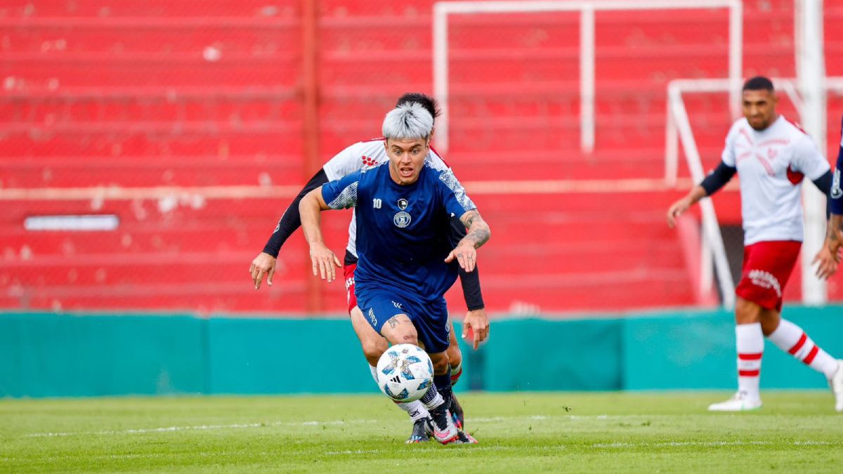 Independiente Rivadavia cerró la pretemporada en Córdoba, jugó con Instituto y Matías Reali fue uno de los delanteros de la Lepra.