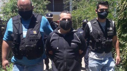 El femicida Fabián Tablado fue detenido por violar una perimetral al circular a 150 metros del lugar de trabajo del padre de Carolina Aló, a quien asesinó en 1996